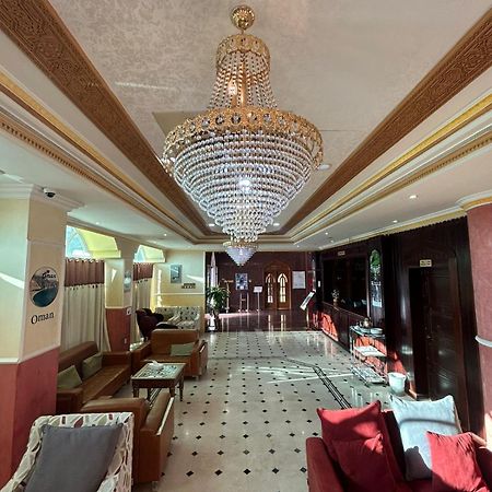 ניזווא Safari Hotel מראה חיצוני תמונה
