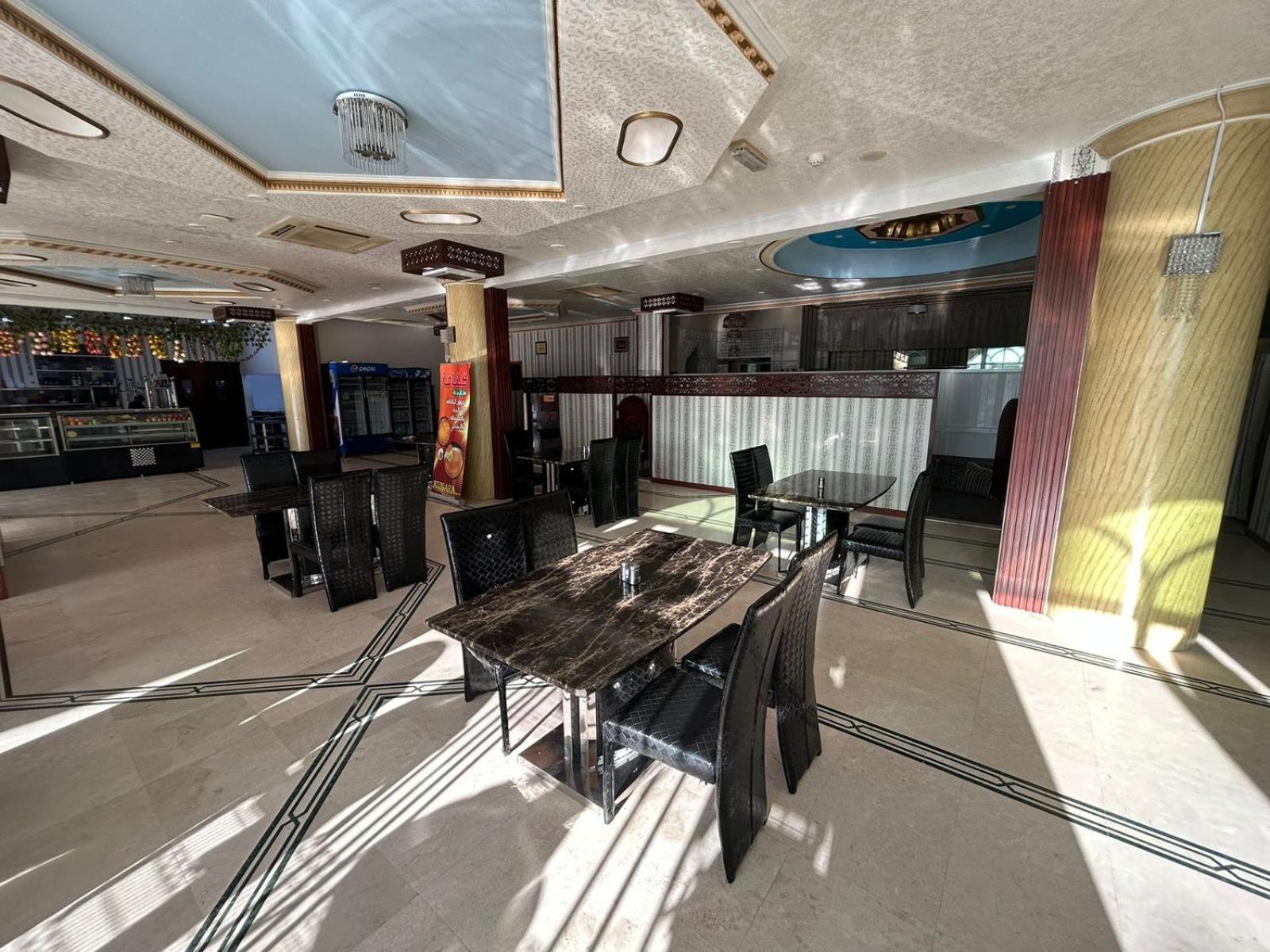 ניזווא Safari Hotel מראה חיצוני תמונה